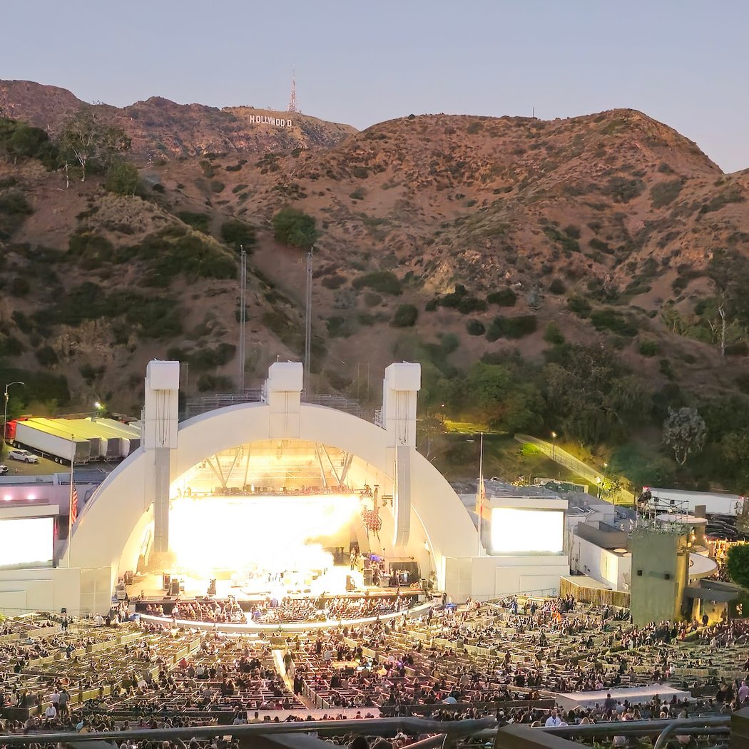 Rod Stewart at Hollywood Bowl 1